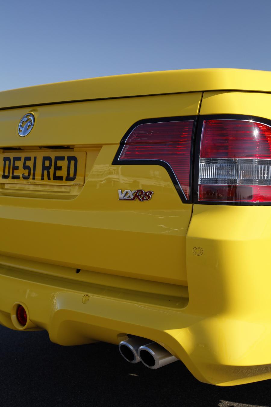  Vauxhall VXR8 Maloo 2012 года  (фото 21 из 75)